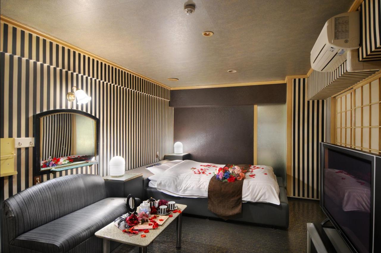 Namba Alpha (Adults Only) Otel Osaka Dış mekan fotoğraf