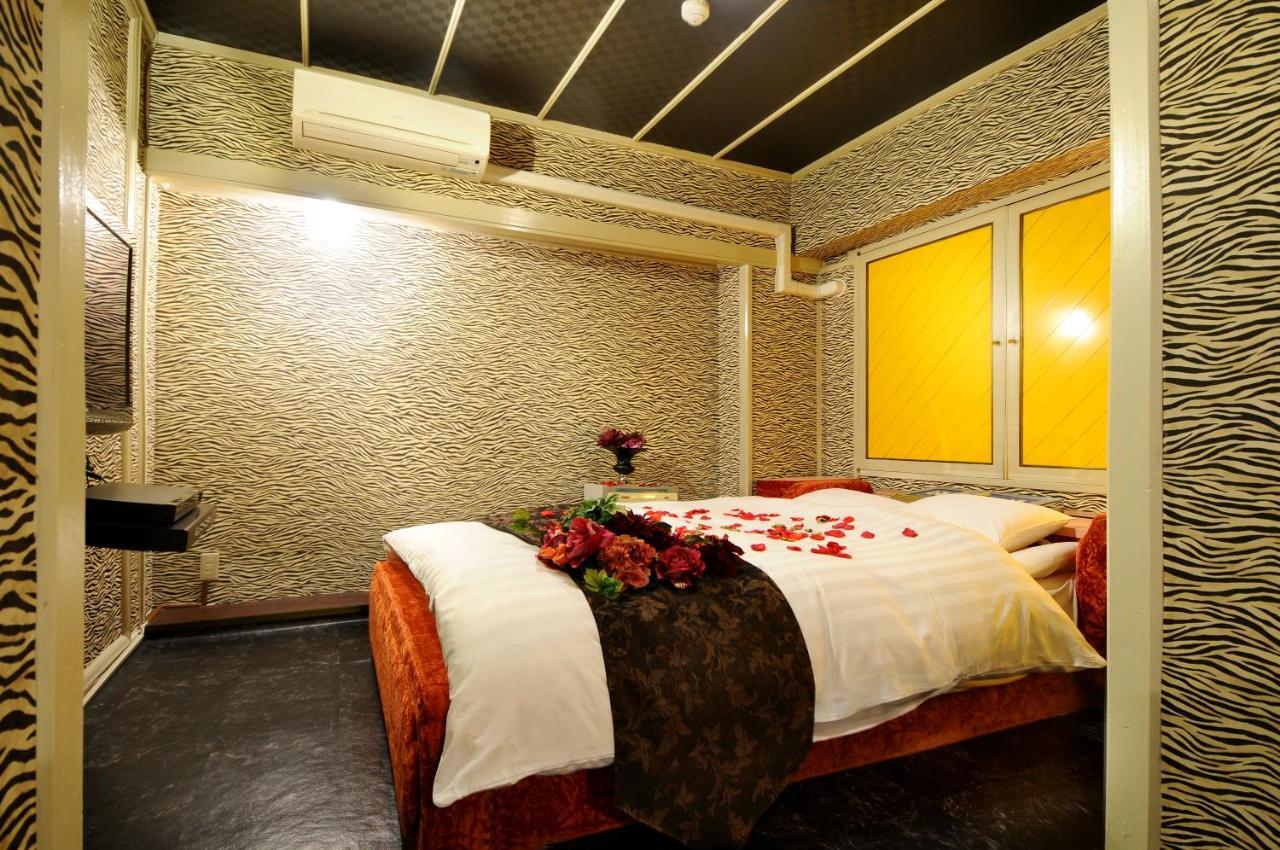 Namba Alpha (Adults Only) Otel Osaka Dış mekan fotoğraf